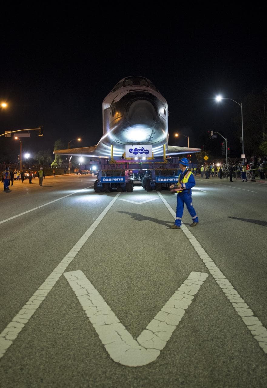 Space Shuttle Endeavour Move