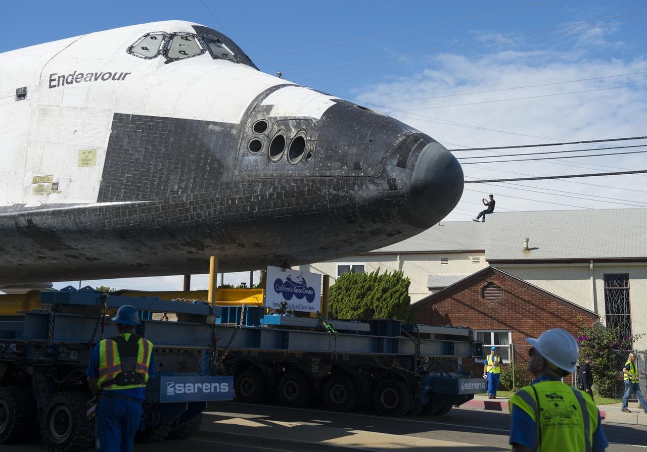 Space Shuttle Endeavour Move