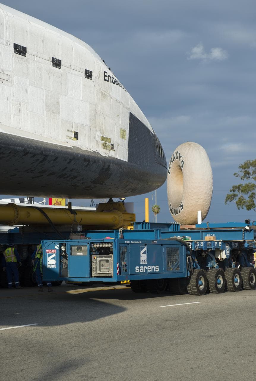 Space Shuttle Endeavour Move