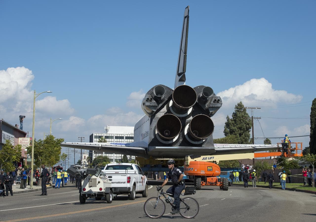 Space Shuttle Endeavour Move