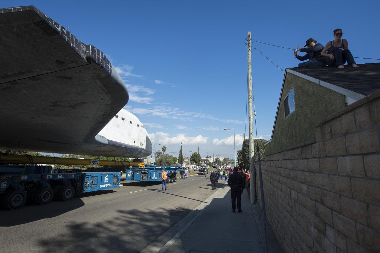 Space Shuttle Endeavour Move