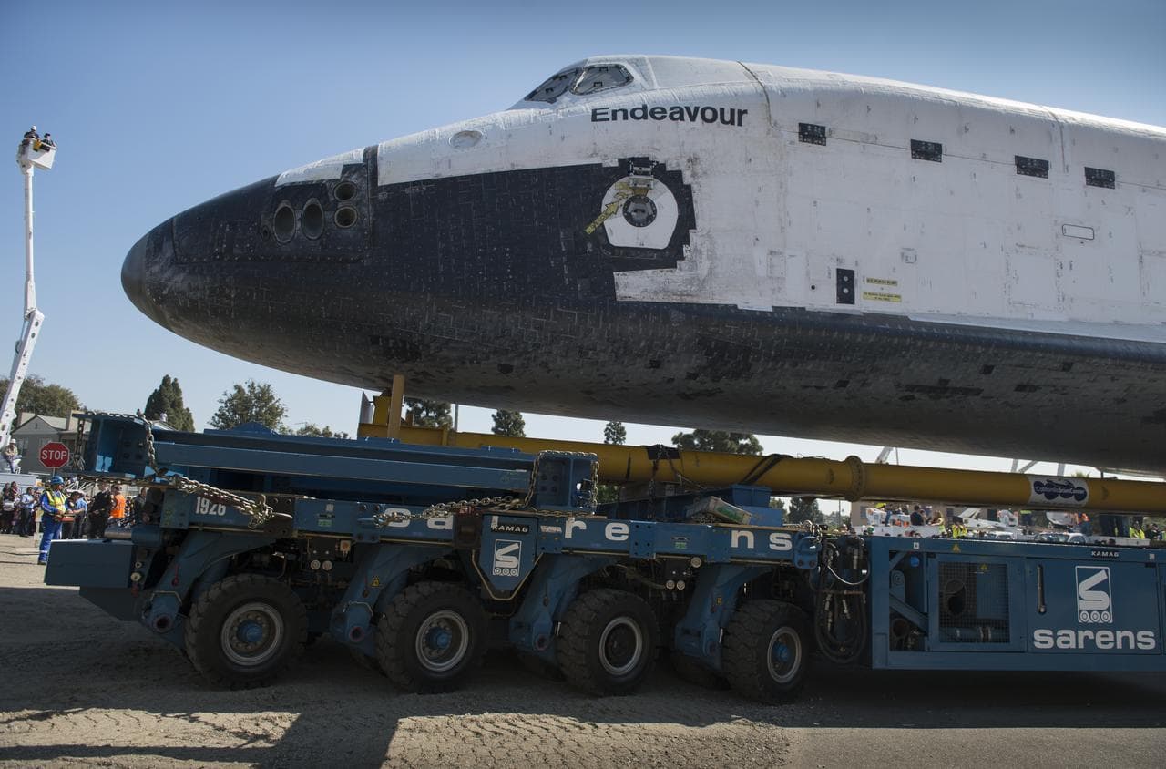 Space Shuttle Endeavour Move