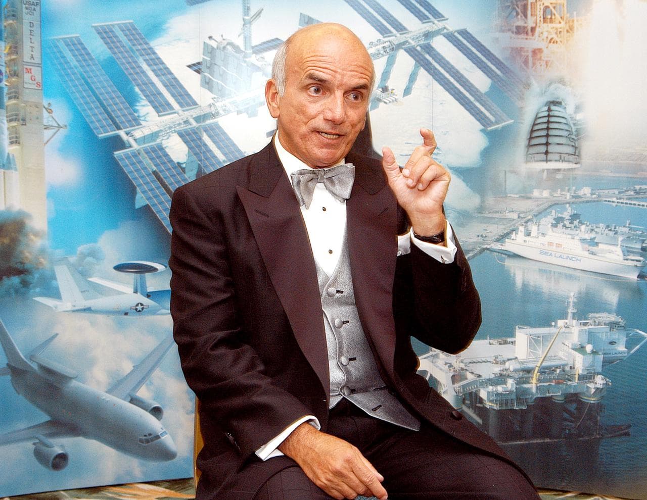 KENNEDY SPACE CENTER, FLA. - Dennis Tito, the first private citizen to visit the International Space Station, shares his experiences with visitors at the 40th  Space Congress.  Held April 29-May 2, 2003, in Cape Canaveral, Fla., the Space Congress is an international conference that gathers attendees from the scientific community, the space industry workforce, educators and local supporting industries.  This year's event commemorated the 40th anniversary of the Kennedy Space Center and the Centennial of Flight.  The theme for the Space Congress was "Linking the Past to the Future: A Celebration of Space."
