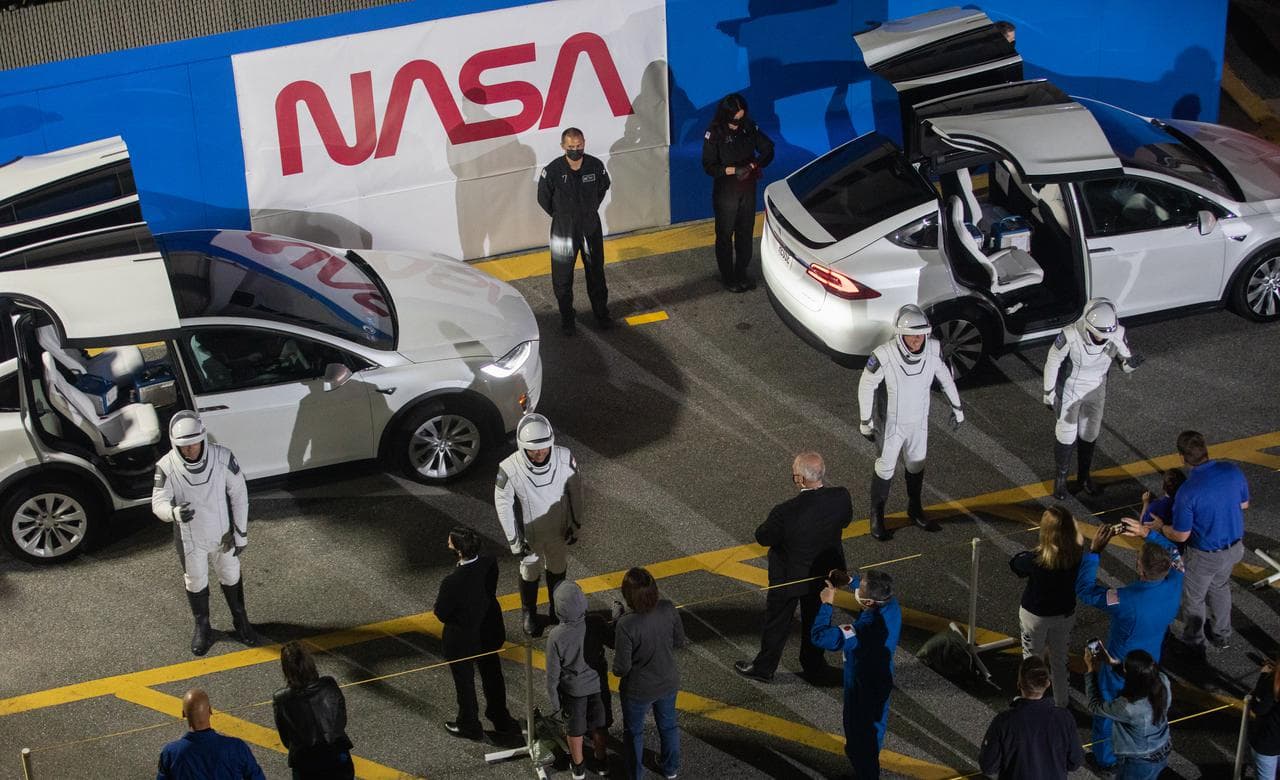 SpaceX Crew-2 Astronaut Suit-Up