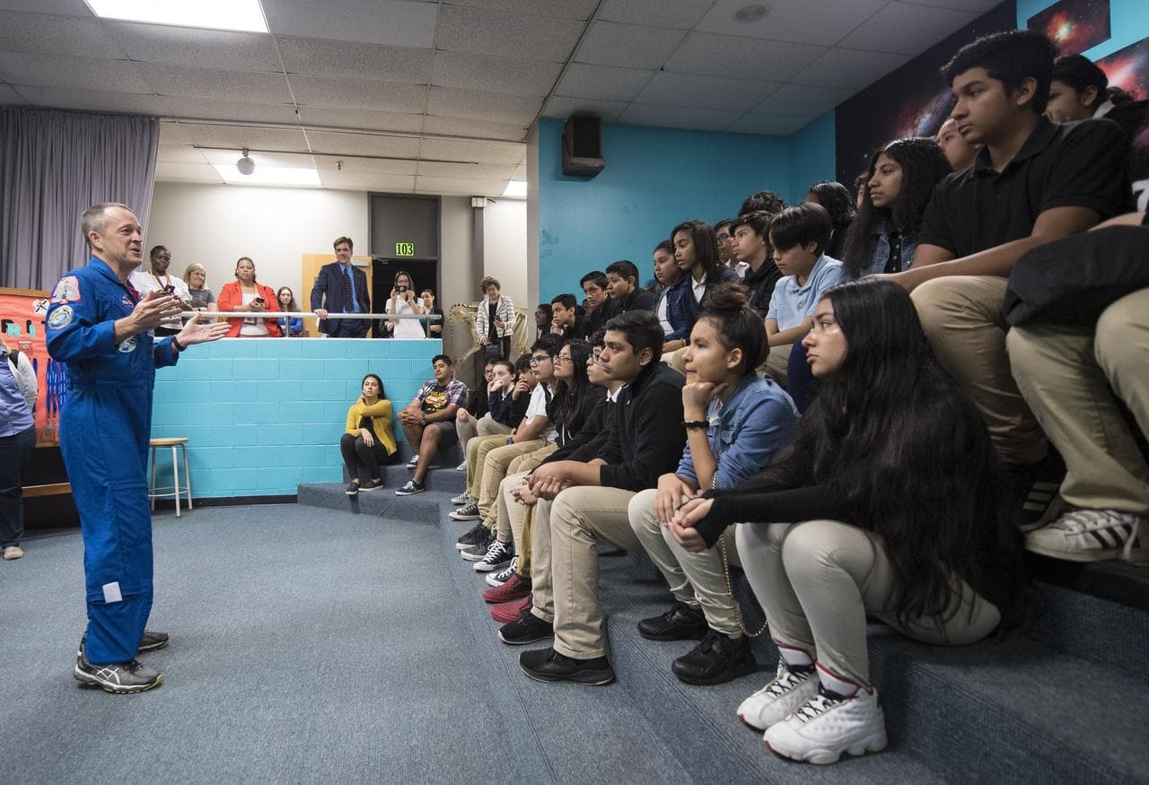 Astronaut Ricky Arnold at Challenger Center