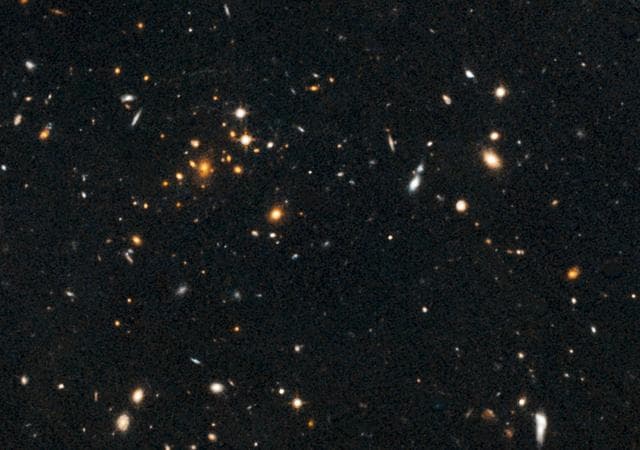 Galaxy Cluster and Giant Arc