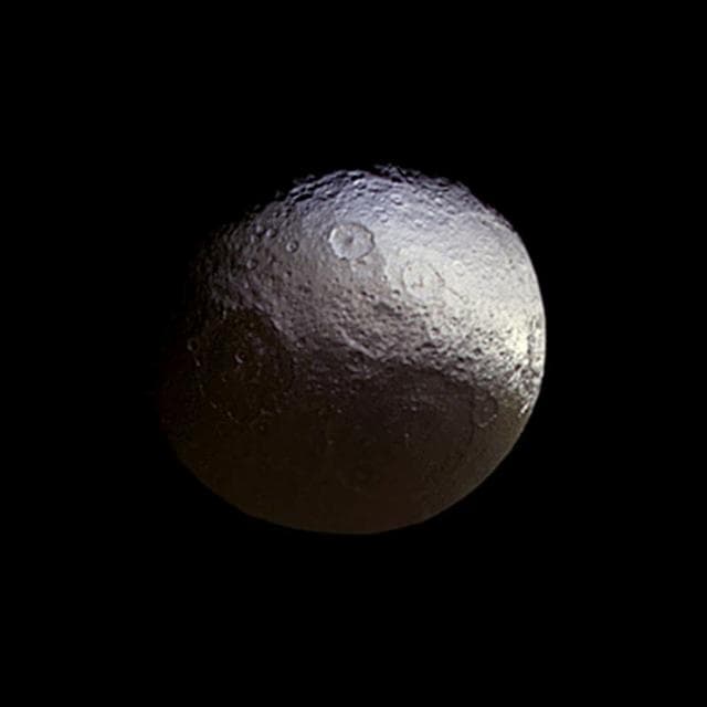 Investigating Subtle Colors on Iapetus