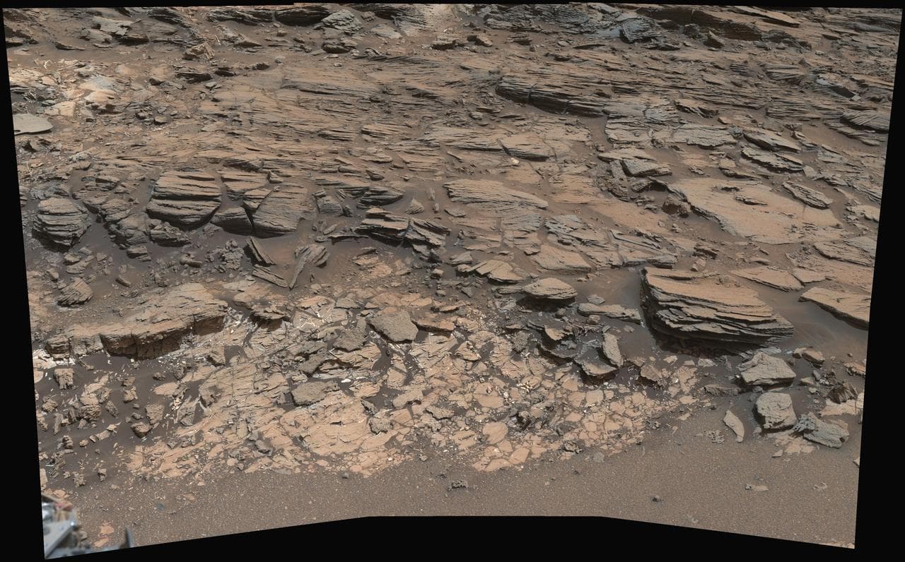 Geological Contact Zone Near Marias Pass on Mars