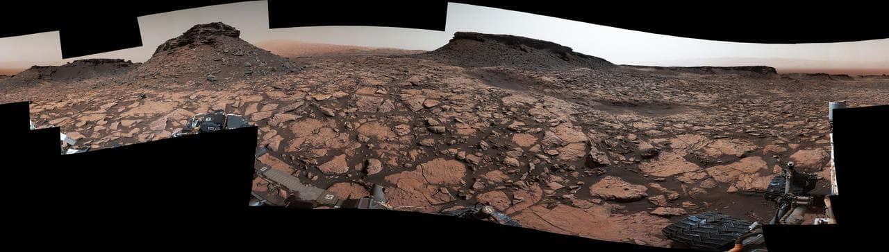 Rover Panorama Taken Amid Murray Buttes on Mars