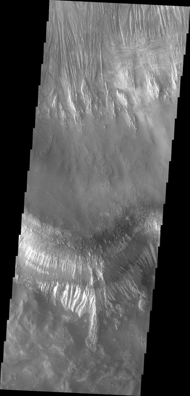 Investigating Mars: Hebes Chasma