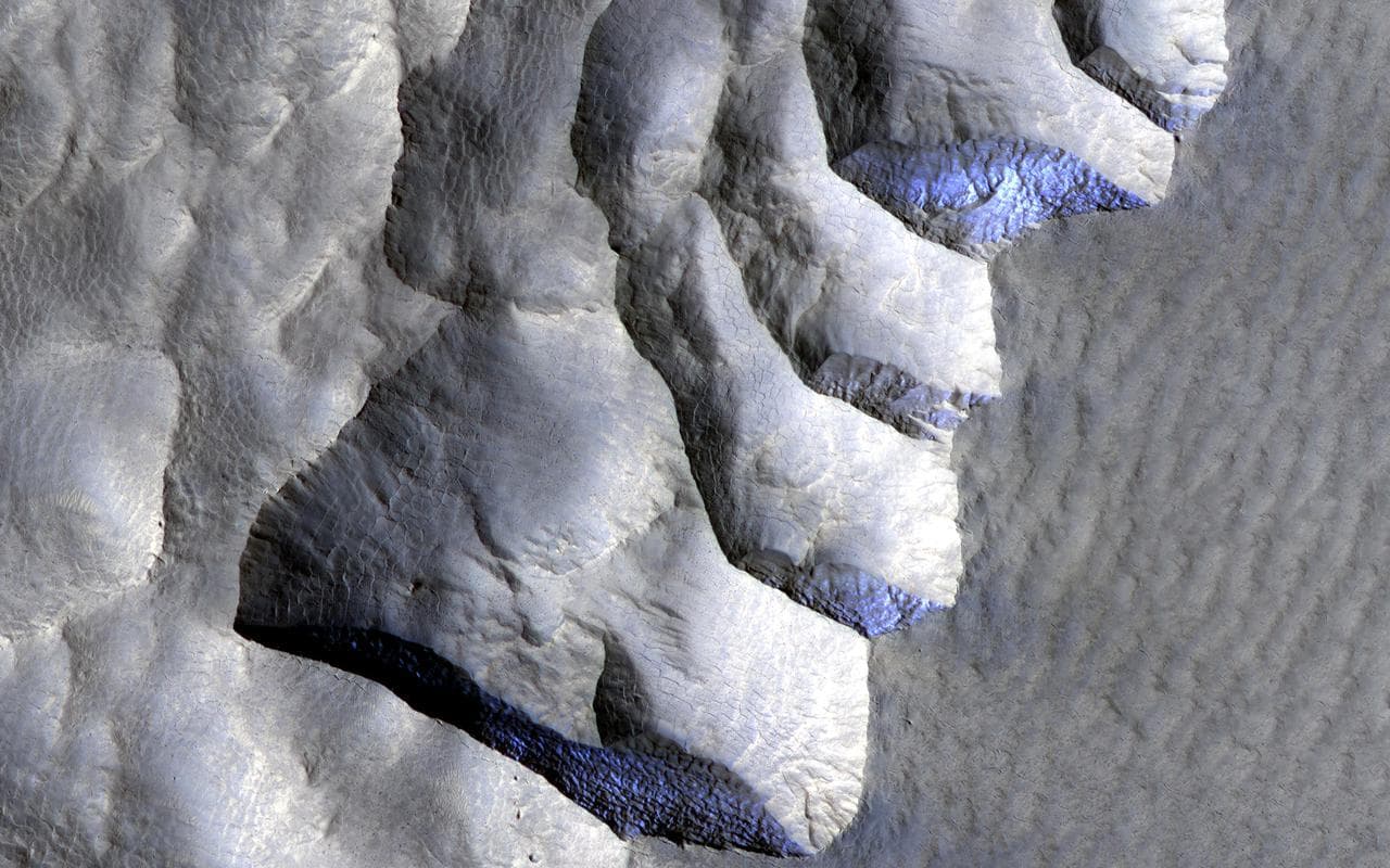 Icy Cliffs on Mars