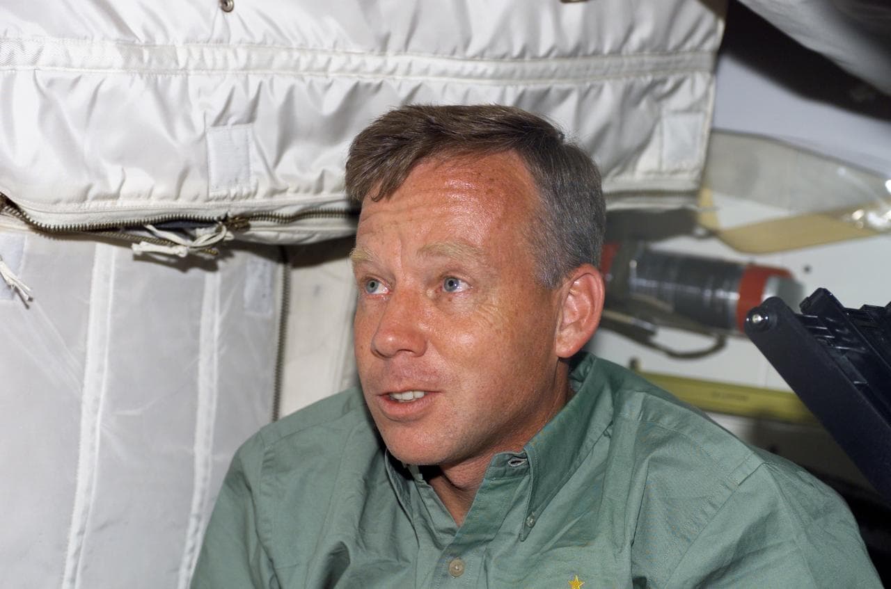 Lindsey on the MDK during STS-121 / Expedition 13 joint operations