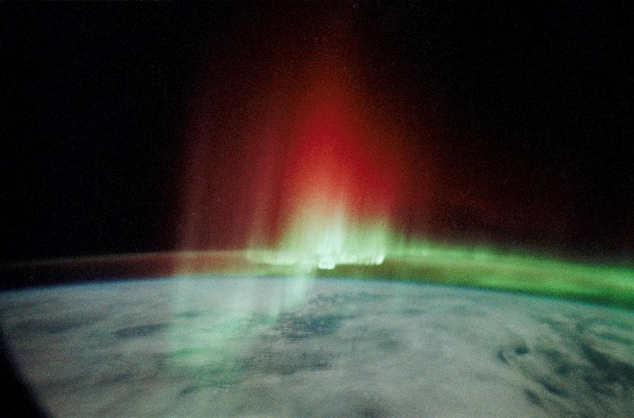 Aurora Australis, Red Crown