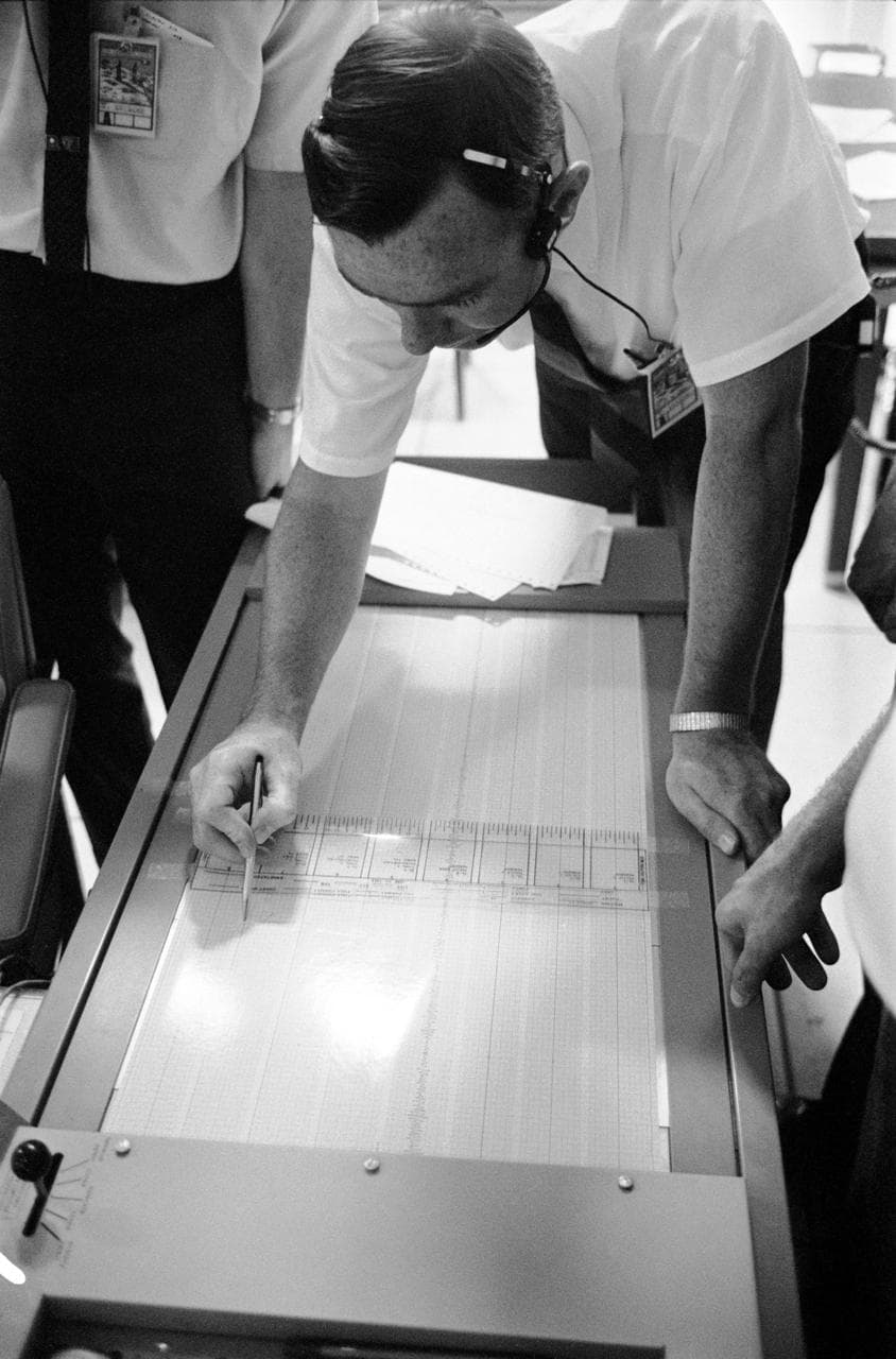 Dr. Garry Latham - Seismometer Tracings Study - Moon - MSC