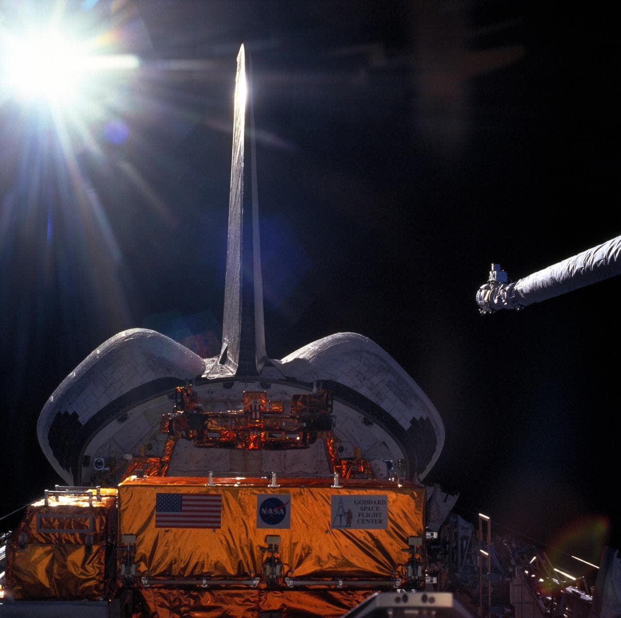 RMS unberthed in preparpation for grapple of HST