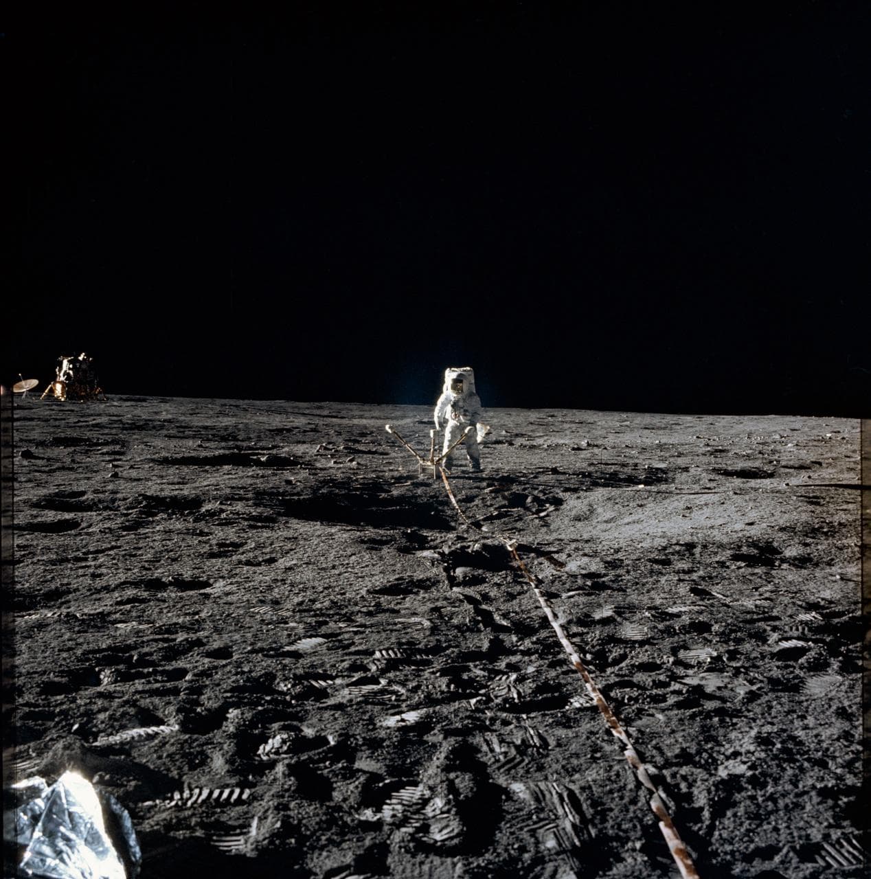 Astronaut Alan Bean deploys Lunar Surface Magnetometer on lunar surface