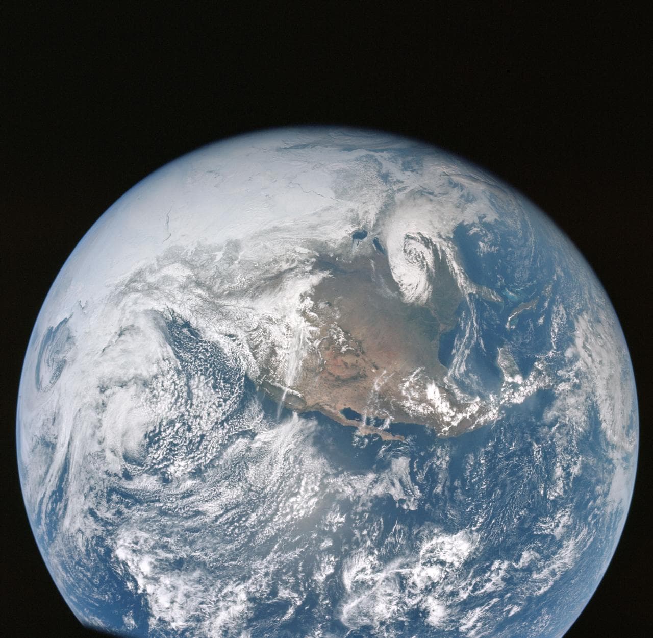 Apollo 16 view of the earth from translunar injection
