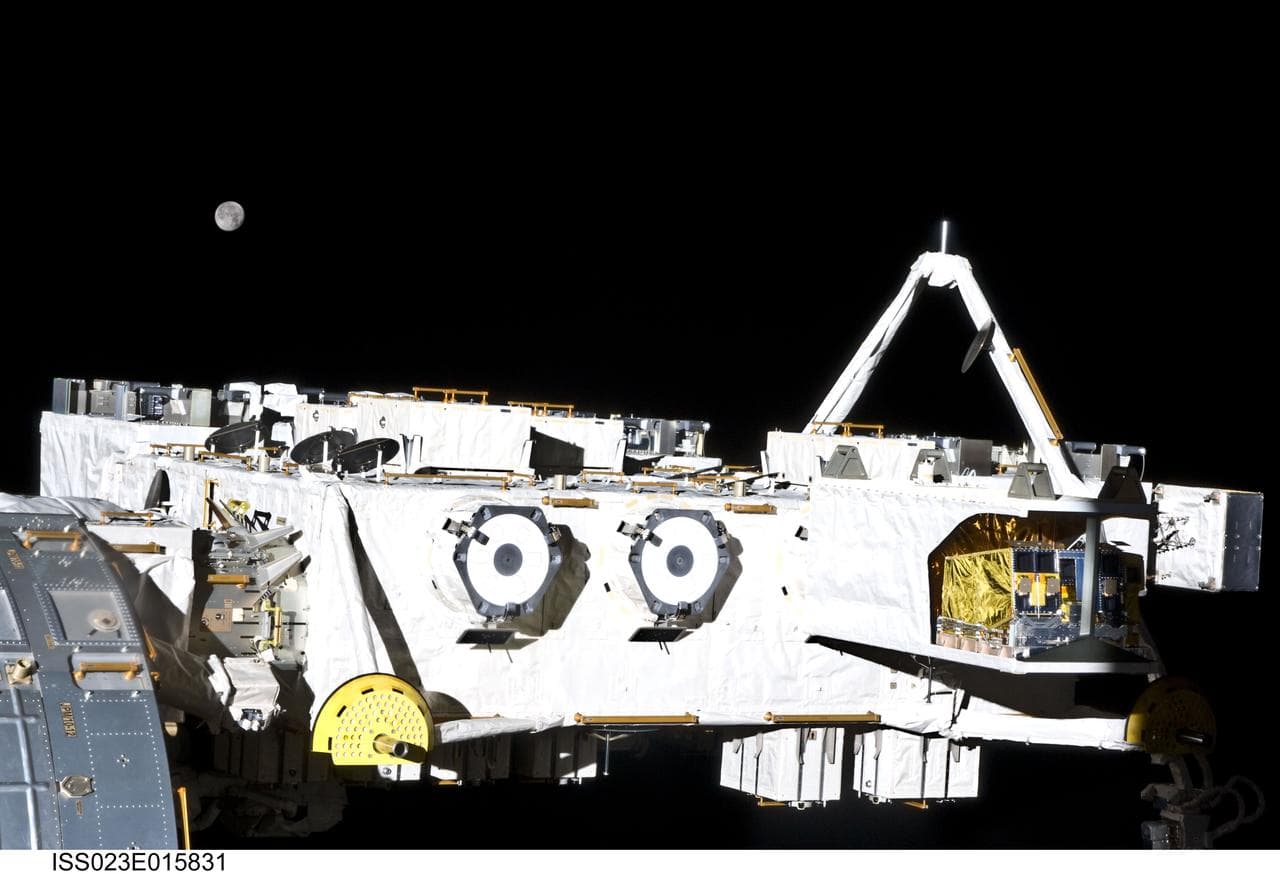 The Moon over the JEF