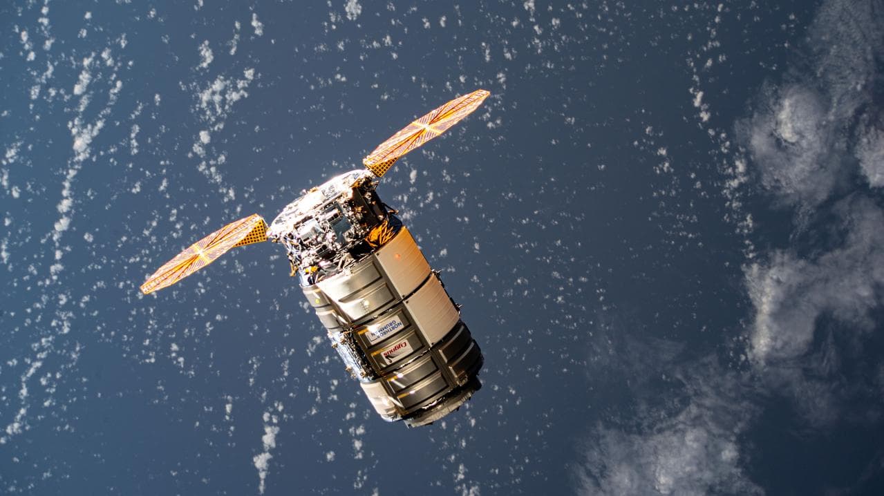 Cygnus approaches the International Space Station