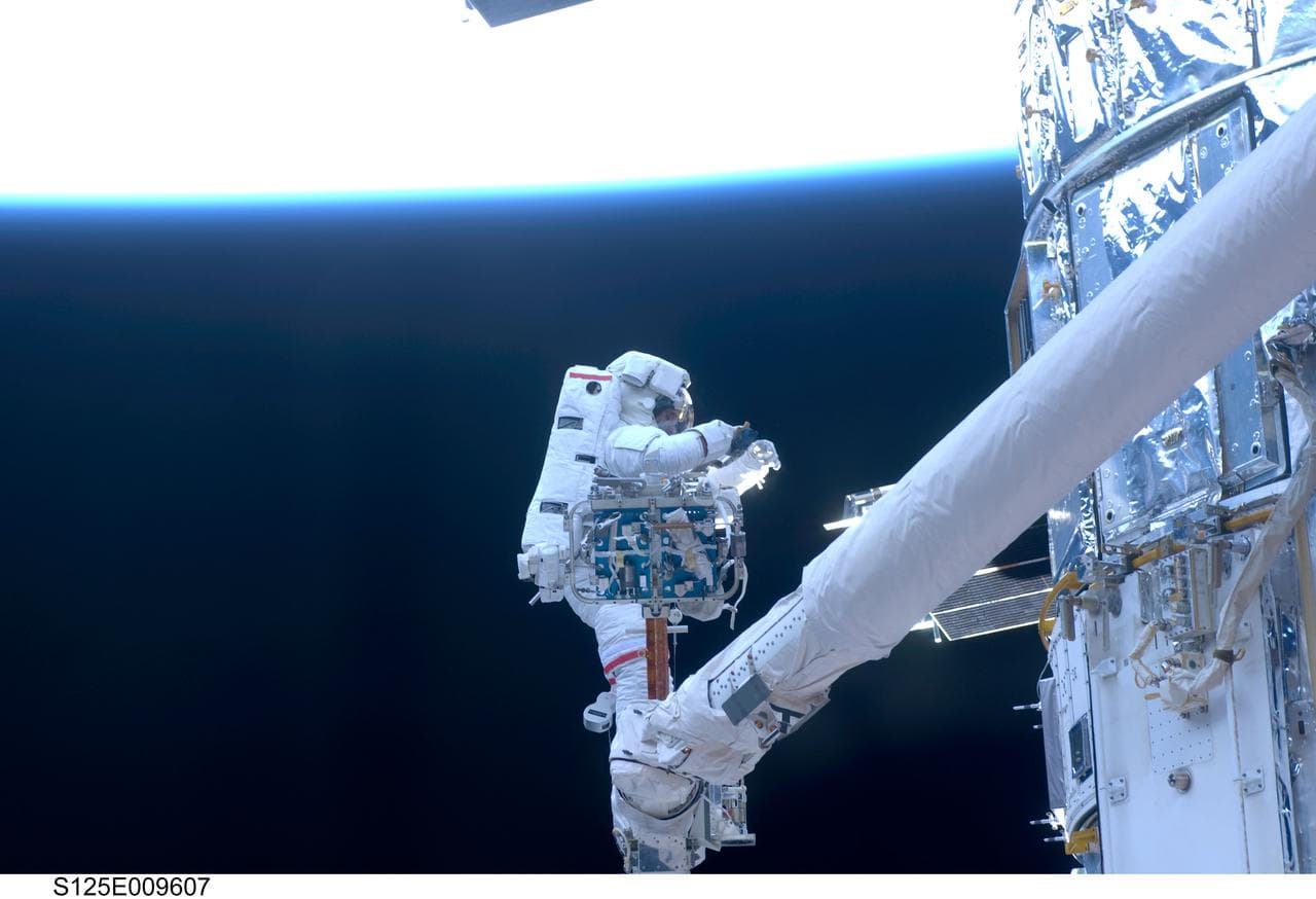 STS-125 MS3 Grunsfeld during EVA5