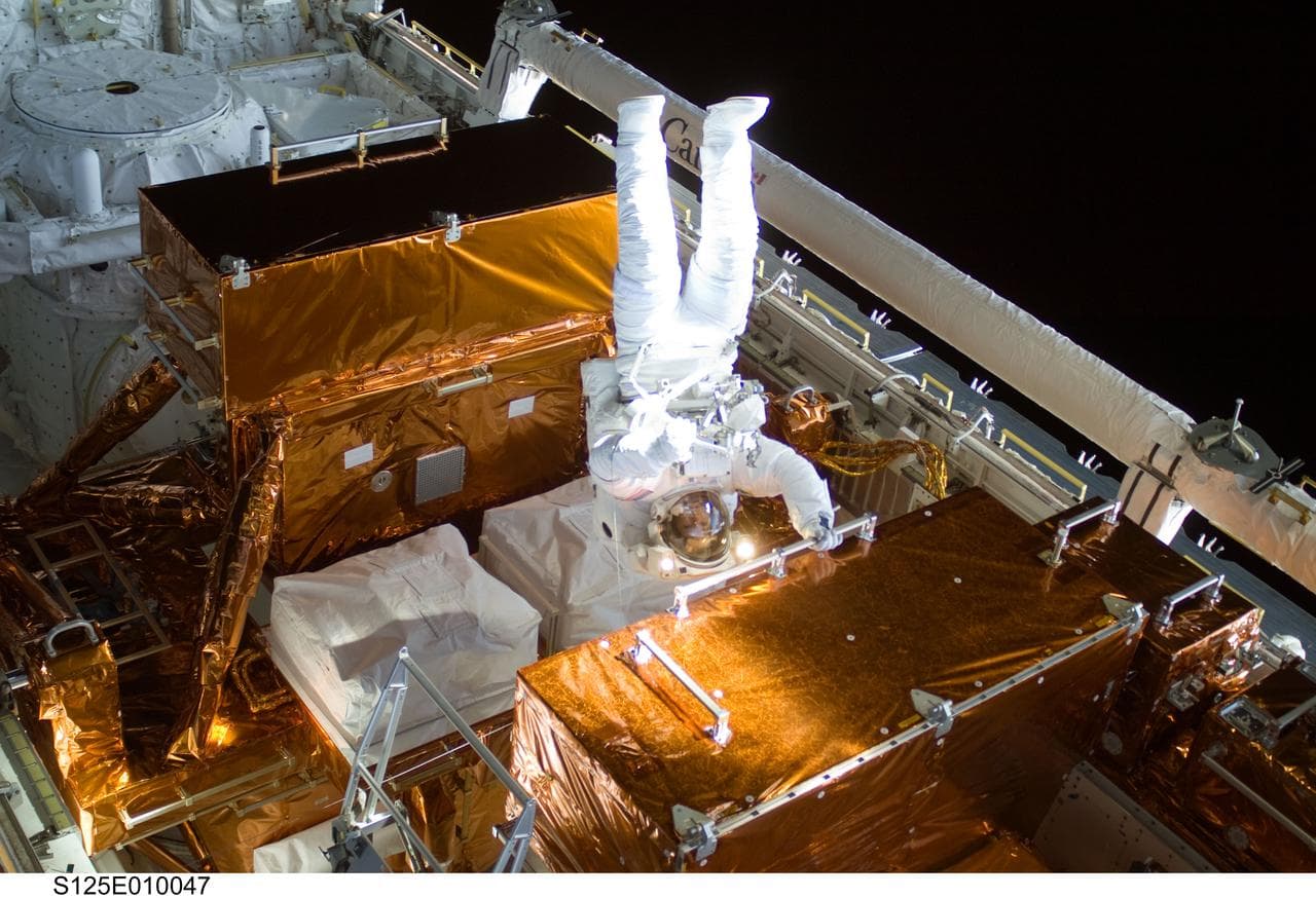 STS-125 MS5 Feustel during EVA5