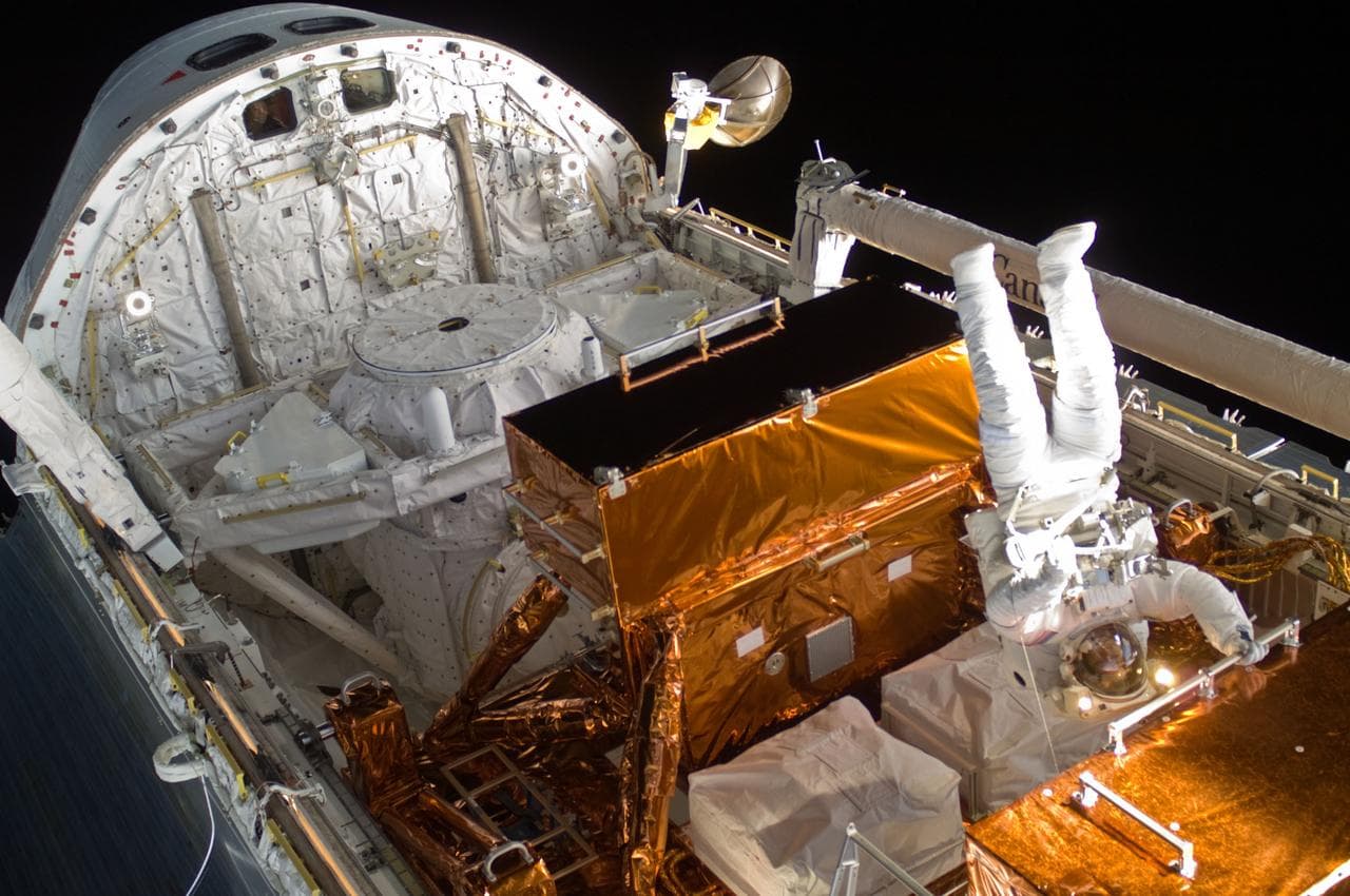 STS-125 MS5 Feustel during EVA5