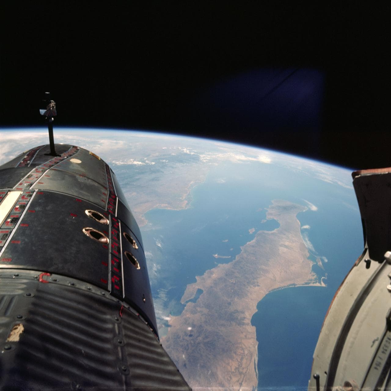 GEMINI-9 - EARTH SKY - NORTHWESTERN MEXICO, BAJA CALIFORNIA