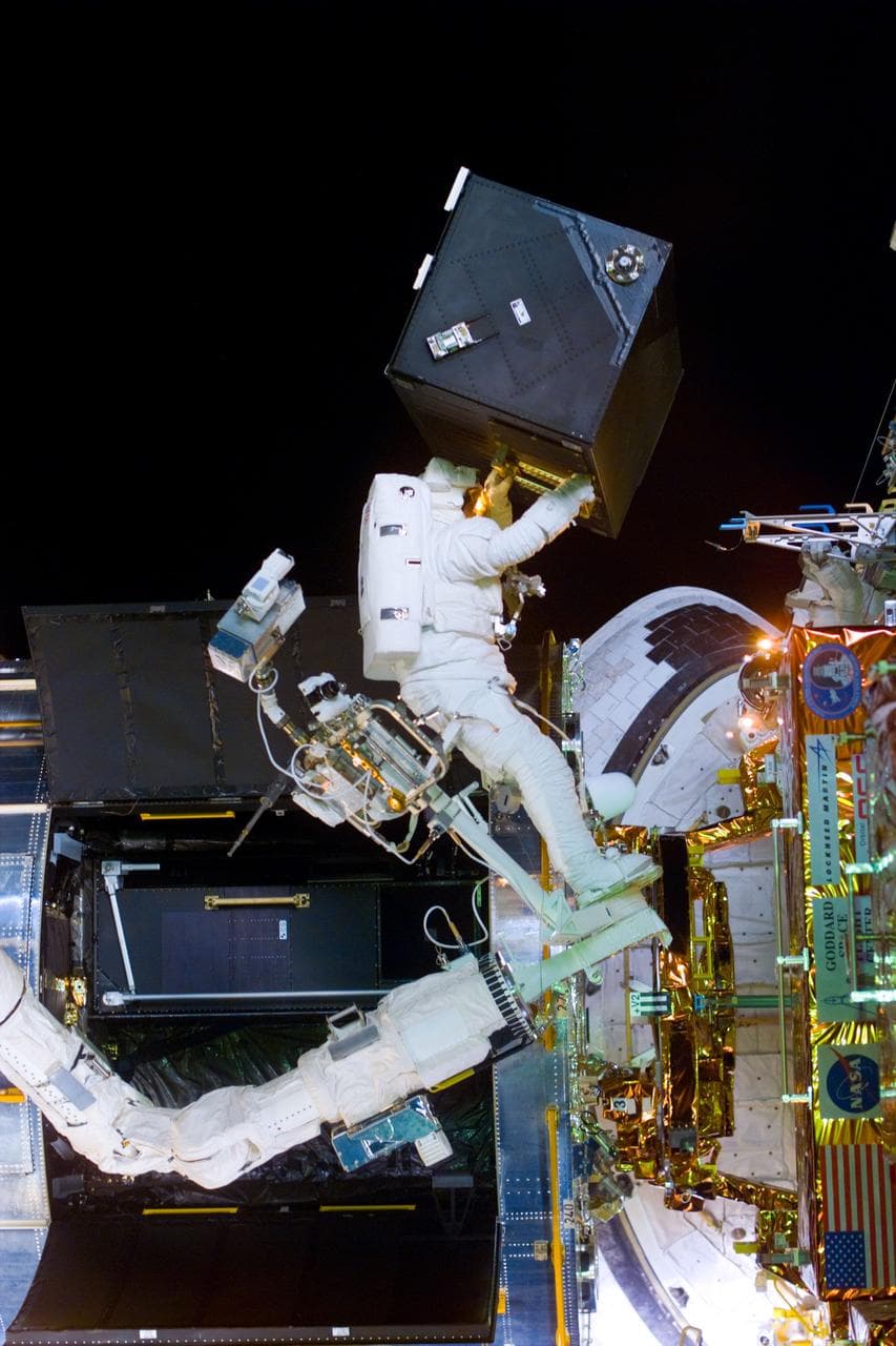 EVA 1 activity on Flight Day 4 to service the Hubble Space Telescope