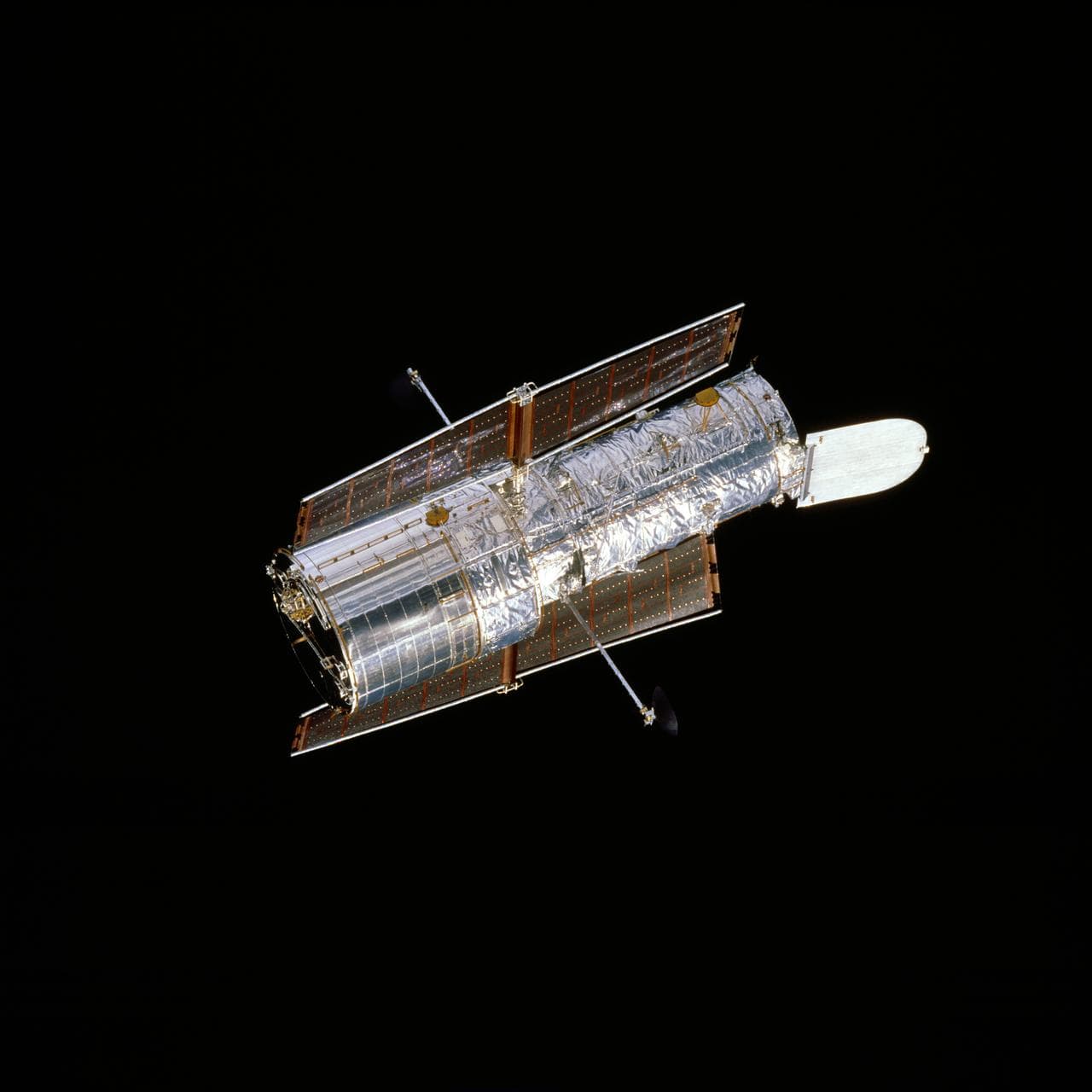 HST, flyaround of the telescope after deployment on this second servicing mission