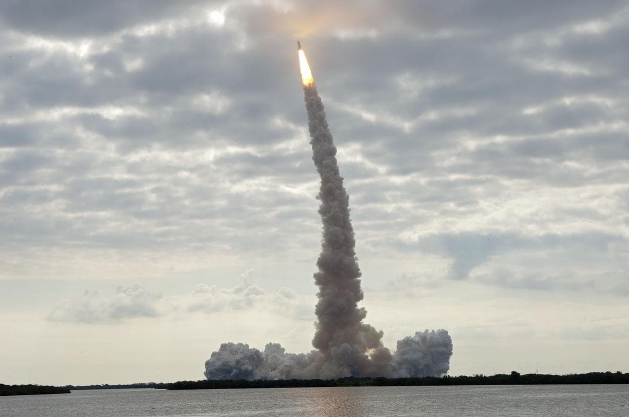 Final Launch of the Space Shuttle Endeavour / STS-134 Mission