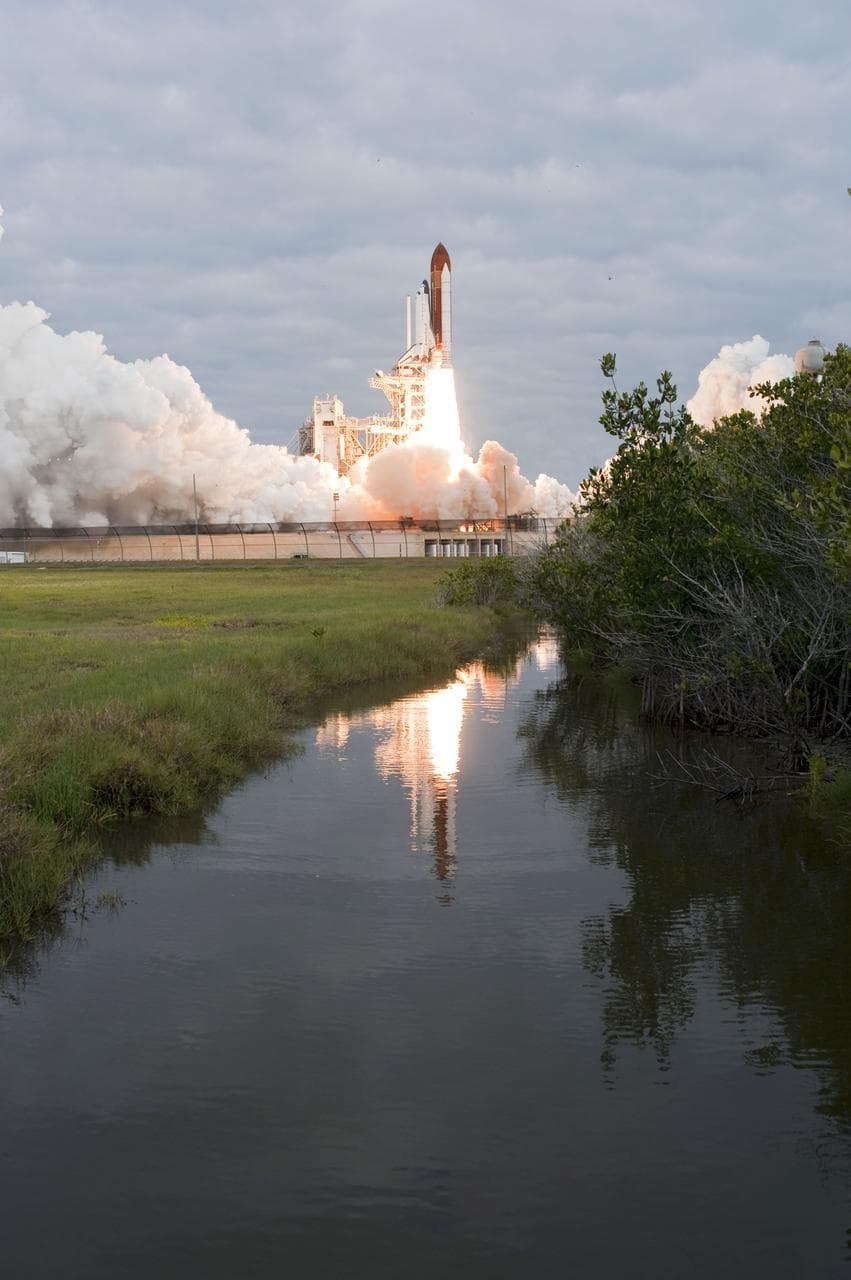 Final Launch of the Space Shuttle Endeavour / STS-134 Mission