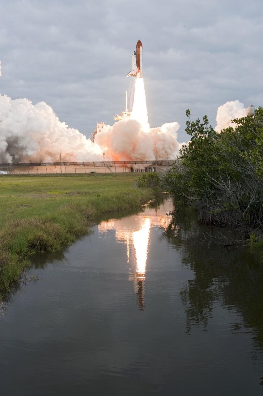 Final Launch of the Space Shuttle Endeavour / STS-134 Mission